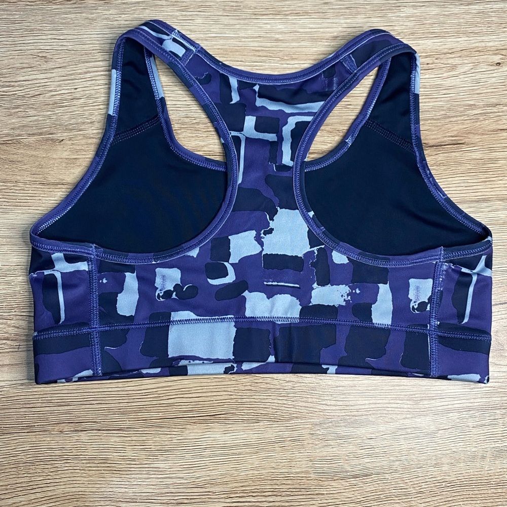 Nike Dri-Fit Sports Bra Size: M - Picture 4 of 5